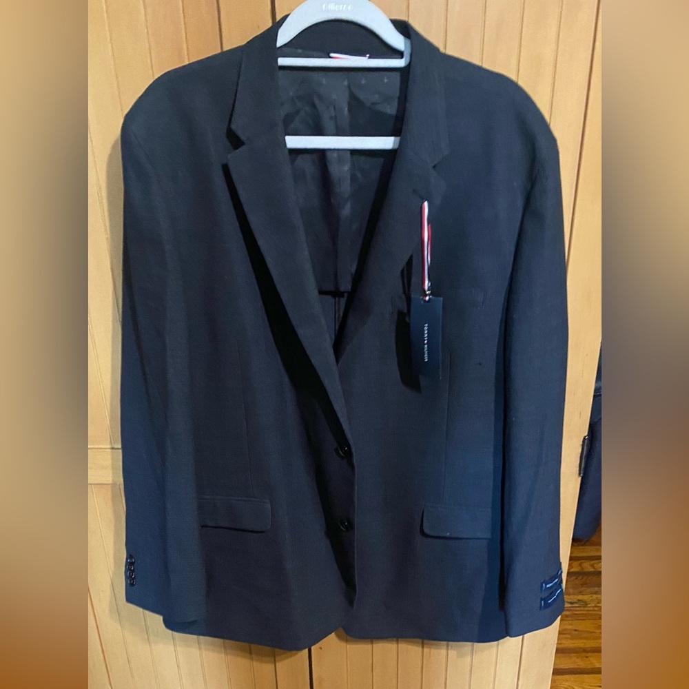 MENS’ Tommy Hilfer 
Suit Separates Jacket/Gray Charcoal size 38R